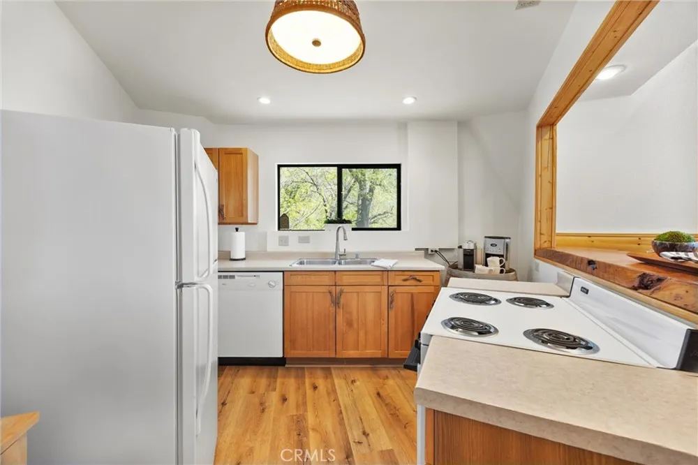 27241 Deertrail Drive Tehachapi, CA 93561