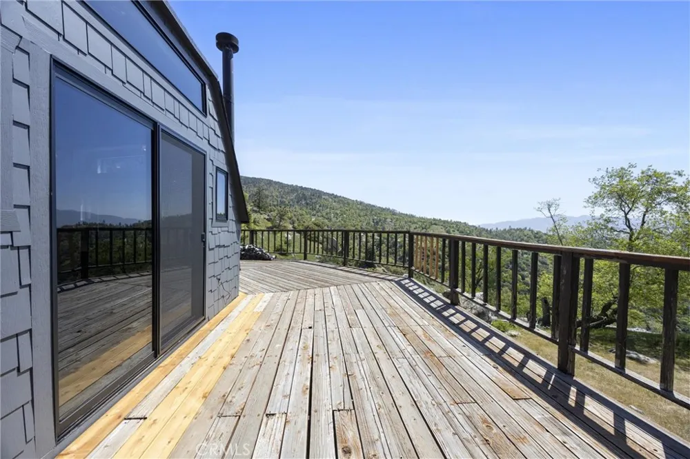 27241 Deertrail Drive Tehachapi, CA 93561