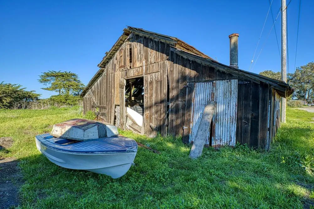 7201 Ca-1 Moss Landing, CA 95039