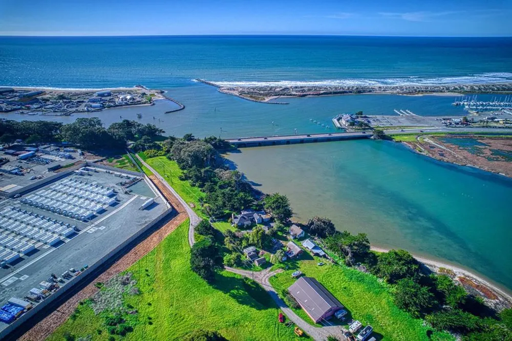 7201 Ca-1 Moss Landing, CA 95039