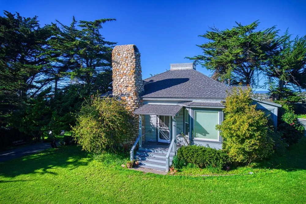 7201 Ca-1 Moss Landing, CA 95039