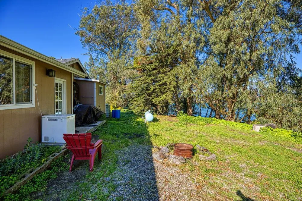 7201 Ca-1 Moss Landing, CA 95039