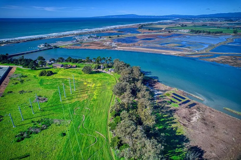 7201 Ca-1 Moss Landing, CA 95039