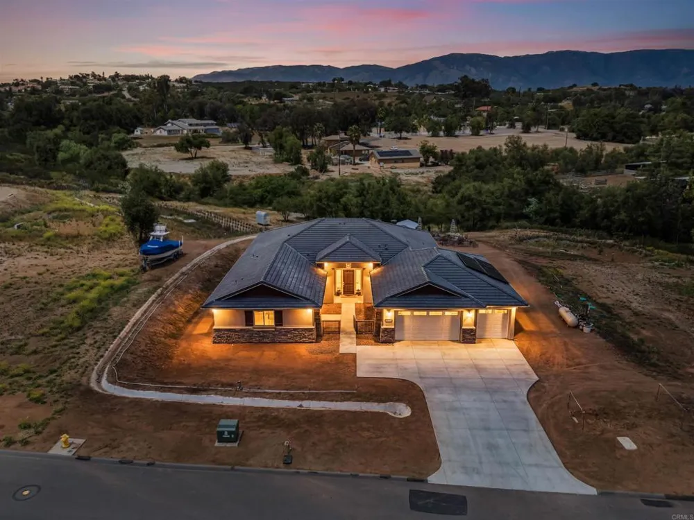 29527 Viking View Lane Valley Center, CA 92082