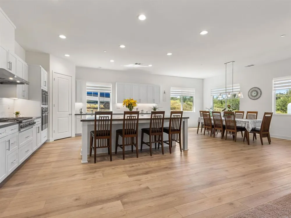 29527 Viking View Lane Valley Center, CA 92082