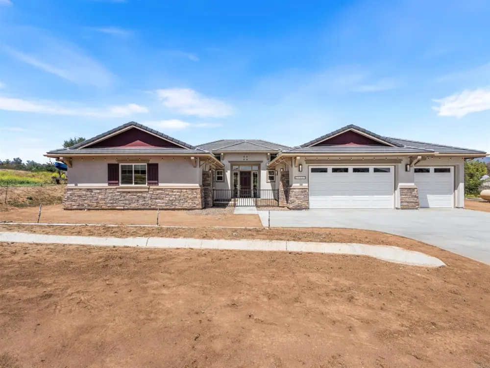 29527 Viking View Lane Valley Center, CA 92082