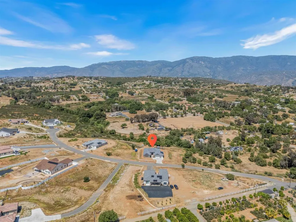 29527 Viking View Lane Valley Center, CA 92082