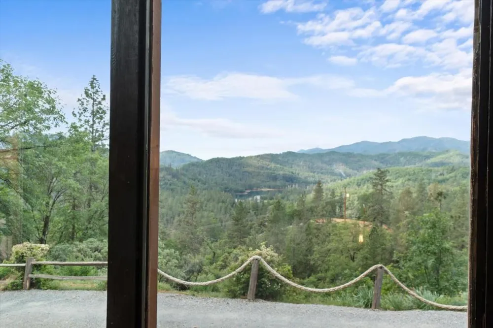 19754 Solus Campground Road Lakehead, CA 96051