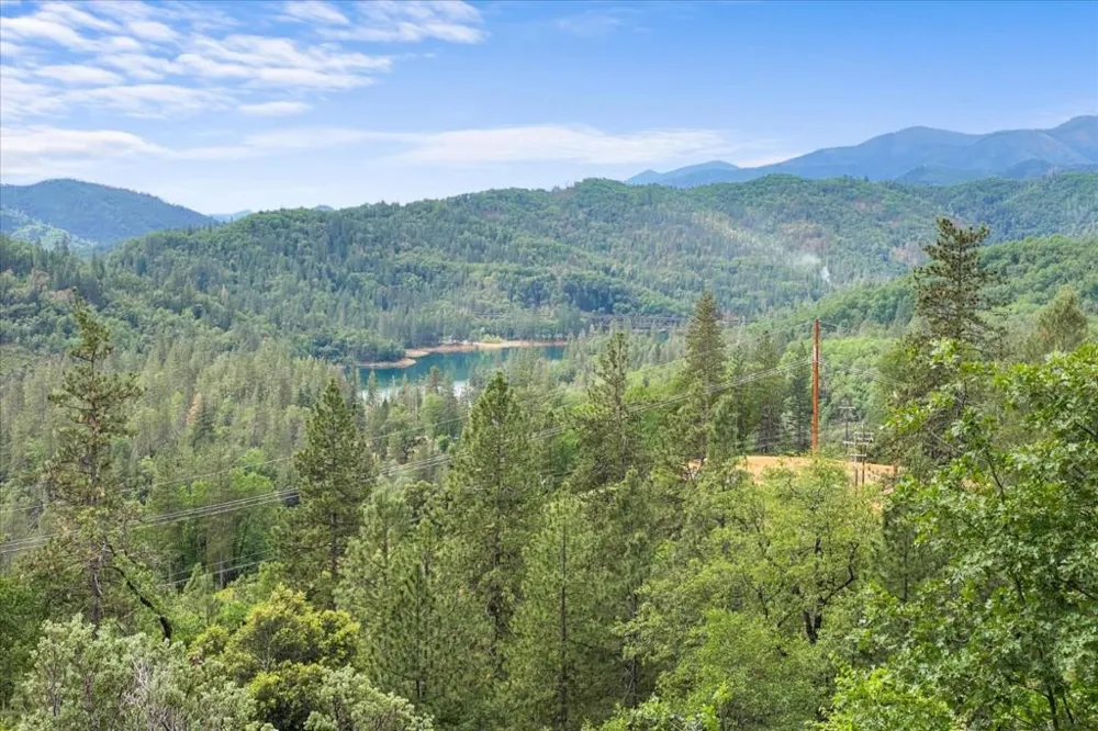 19754 Solus Campground Road Lakehead, CA 96051