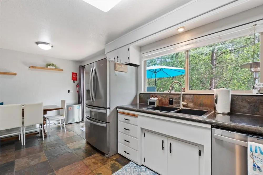 19754 Solus Campground Road Lakehead, CA 96051