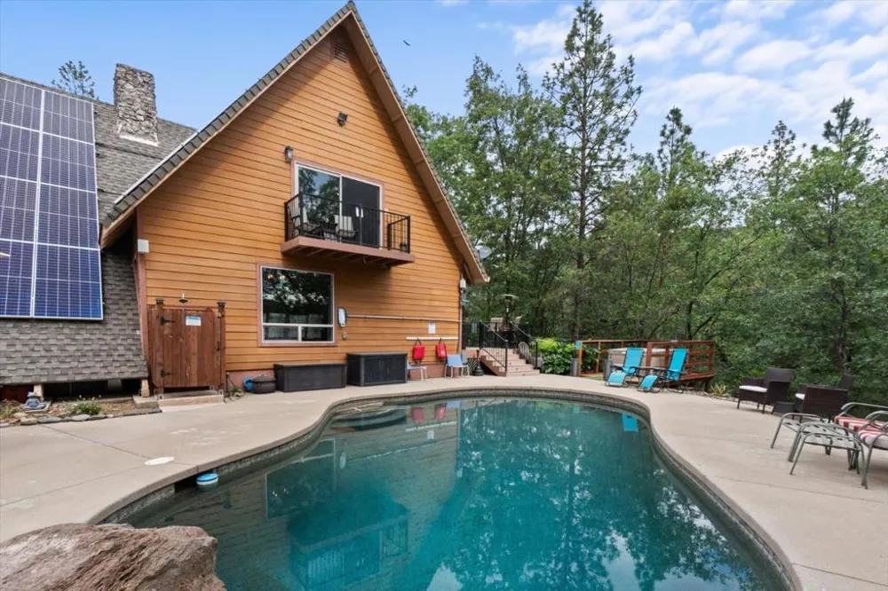 19754 Solus Campground Road Lakehead, CA 96051
