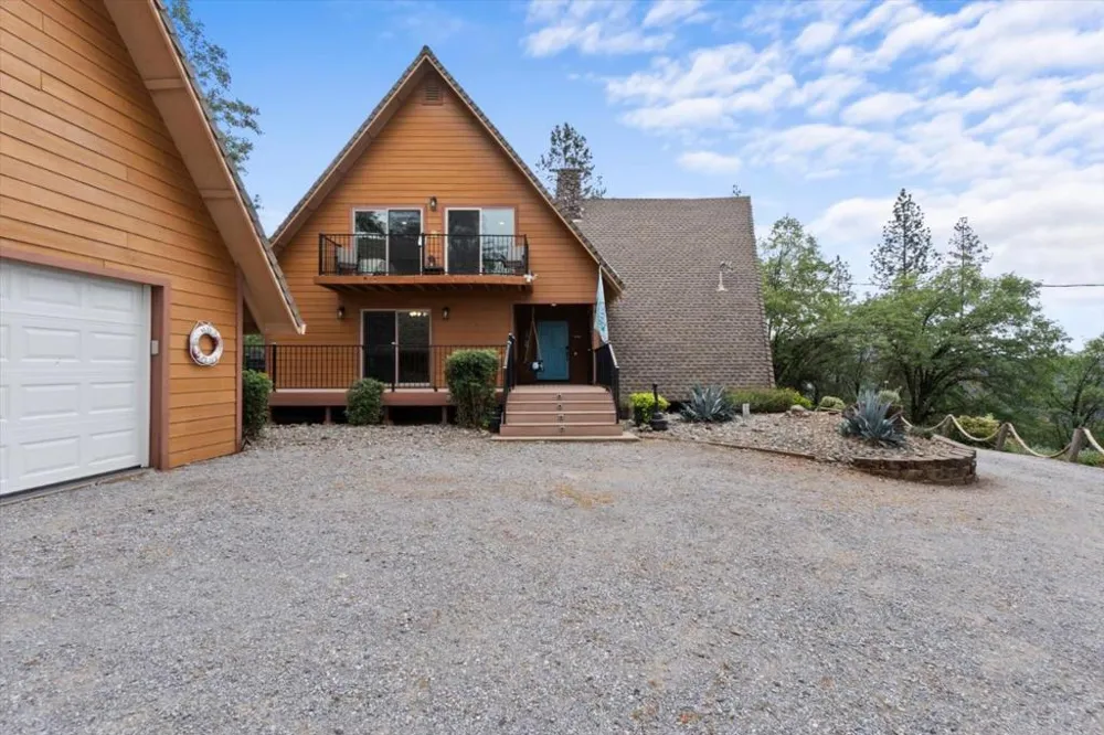 19754 Solus Campground Road Lakehead, CA 96051