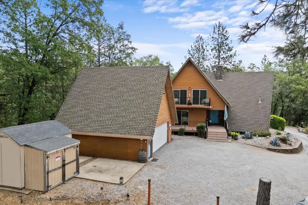 19754 Solus Campground Road Lakehead, CA 96051