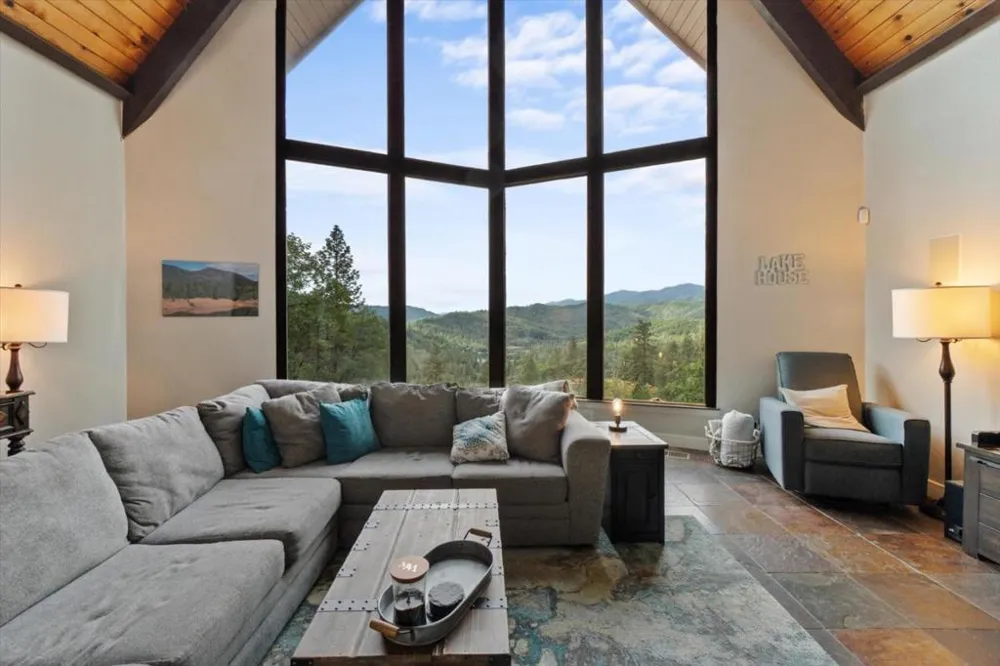 19754 Solus Campground Road Lakehead, CA 96051