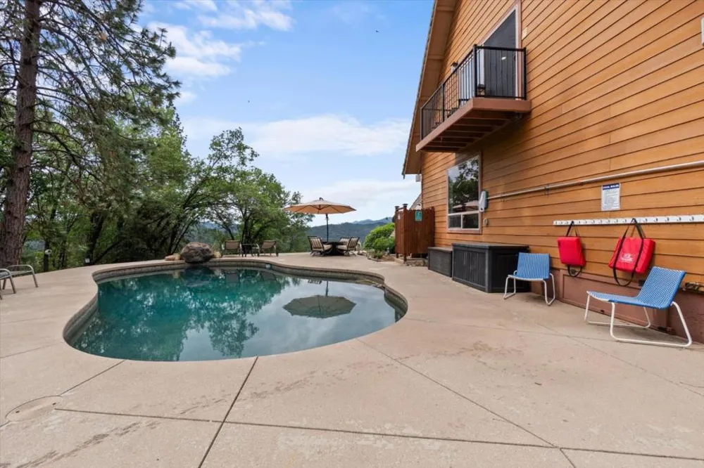 19754 Solus Campground Road Lakehead, CA 96051