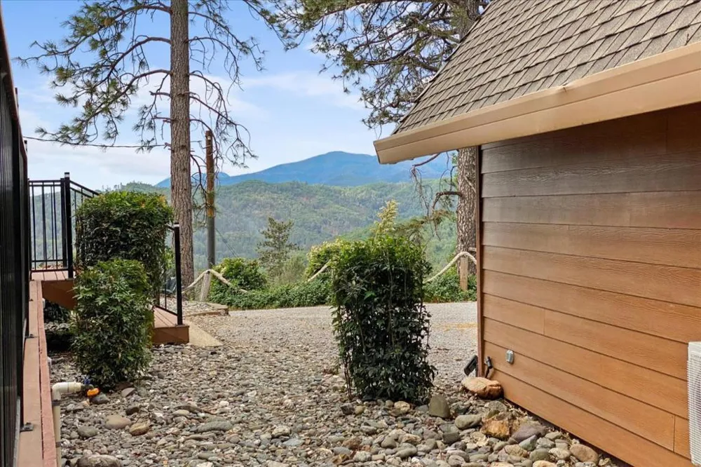 19754 Solus Campground Road Lakehead, CA 96051