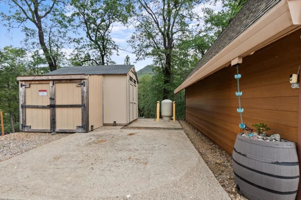 19754 Solus Campground Road Lakehead, CA 96051