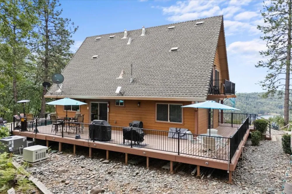 19754 Solus Campground Road Lakehead, CA 96051