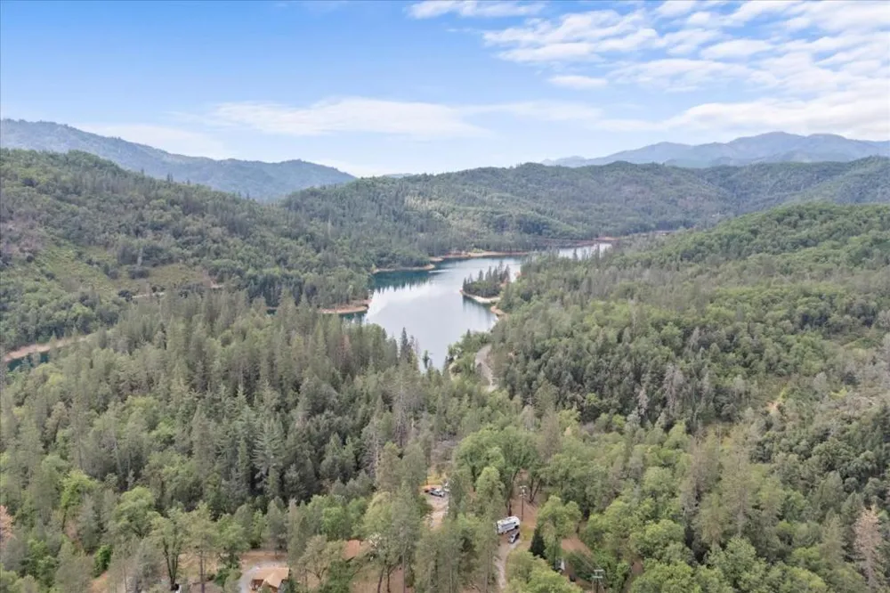 19754 Solus Campground Road Lakehead, CA 96051