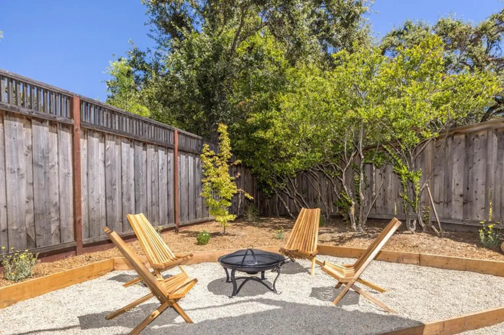 141 Lake Road Portola Valley, CA 94028