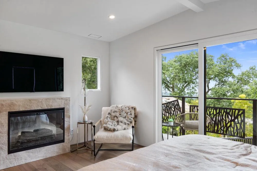 141 Lake Road Portola Valley, CA 94028