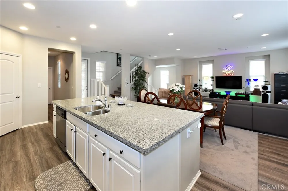 443 Stratus Lane #4 Simi Valley, CA 93065