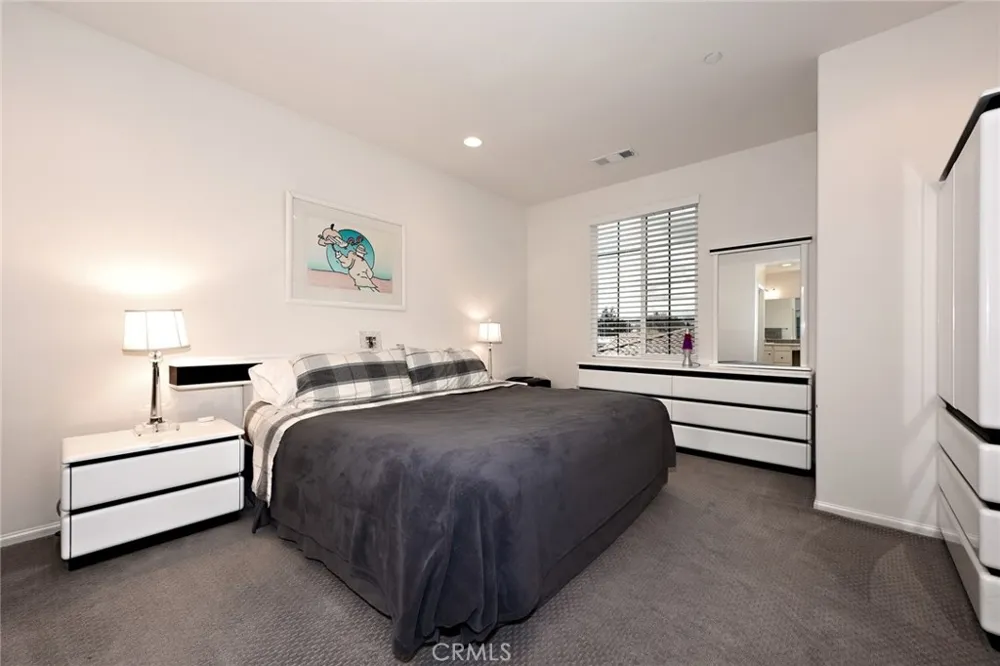 443 Stratus Lane #4 Simi Valley, CA 93065