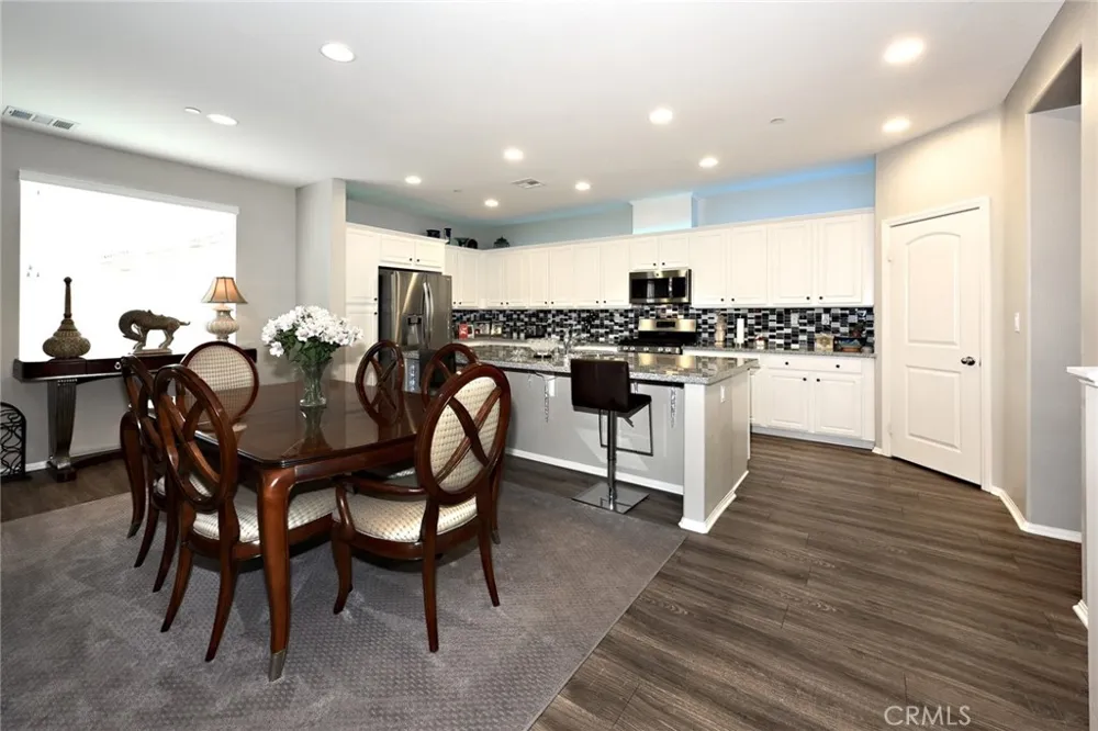 443 Stratus Lane #4 Simi Valley, CA 93065