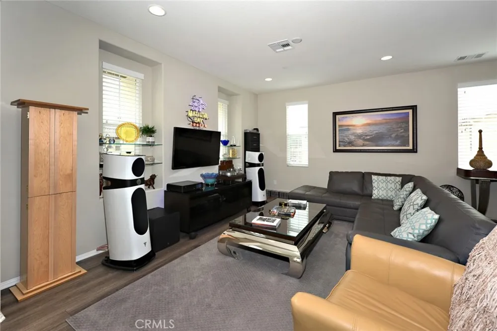 443 Stratus Lane #4 Simi Valley, CA 93065