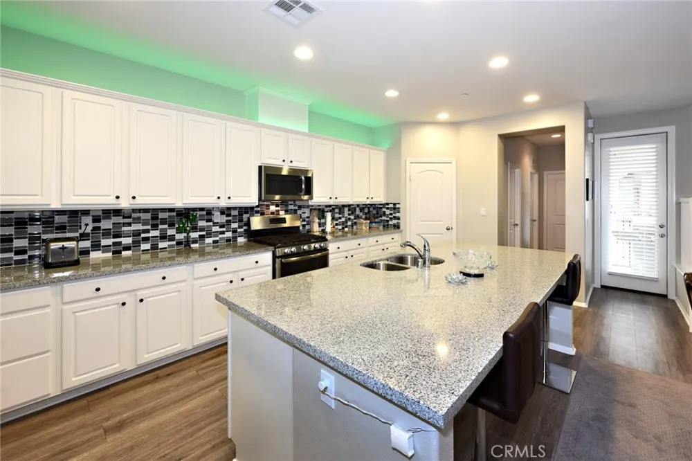 443 Stratus Lane #4 Simi Valley, CA 93065