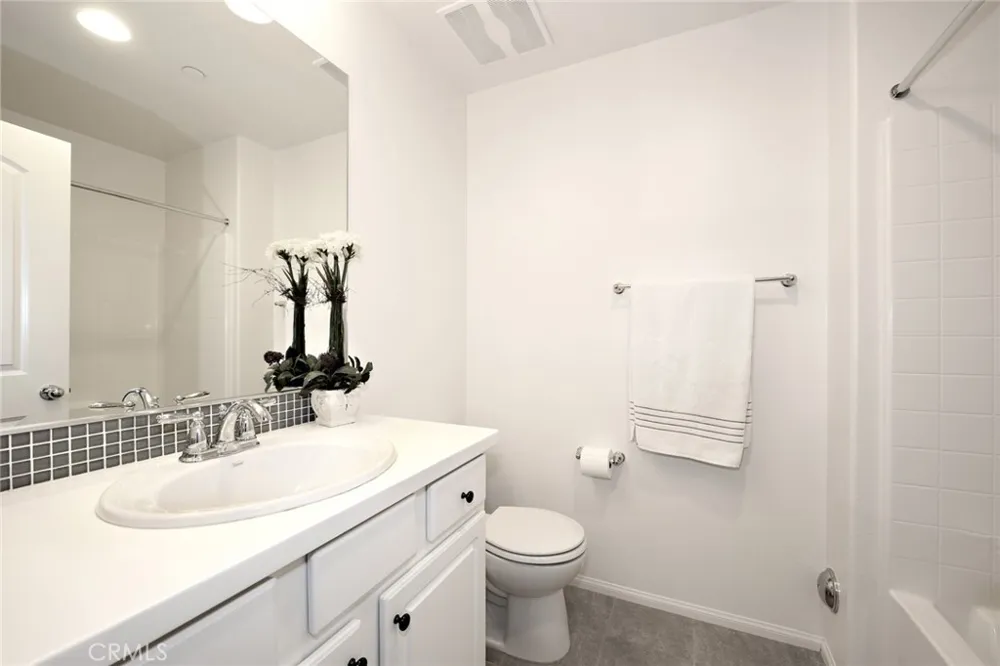 443 Stratus Lane #4 Simi Valley, CA 93065