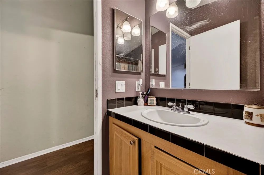 32 Sheldon Gridley, CA 95948