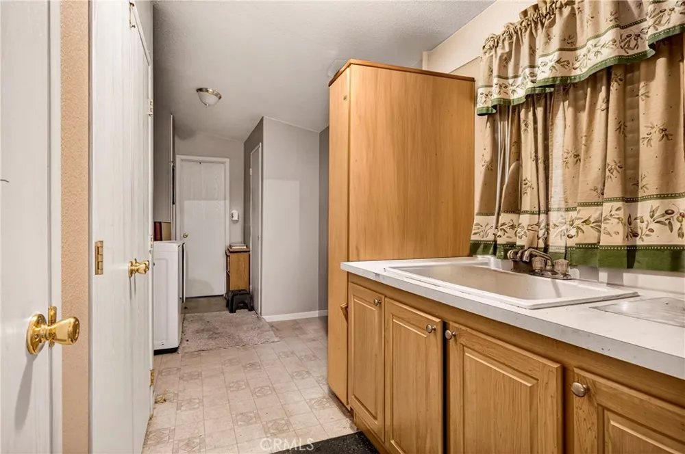 32 Sheldon Gridley, CA 95948