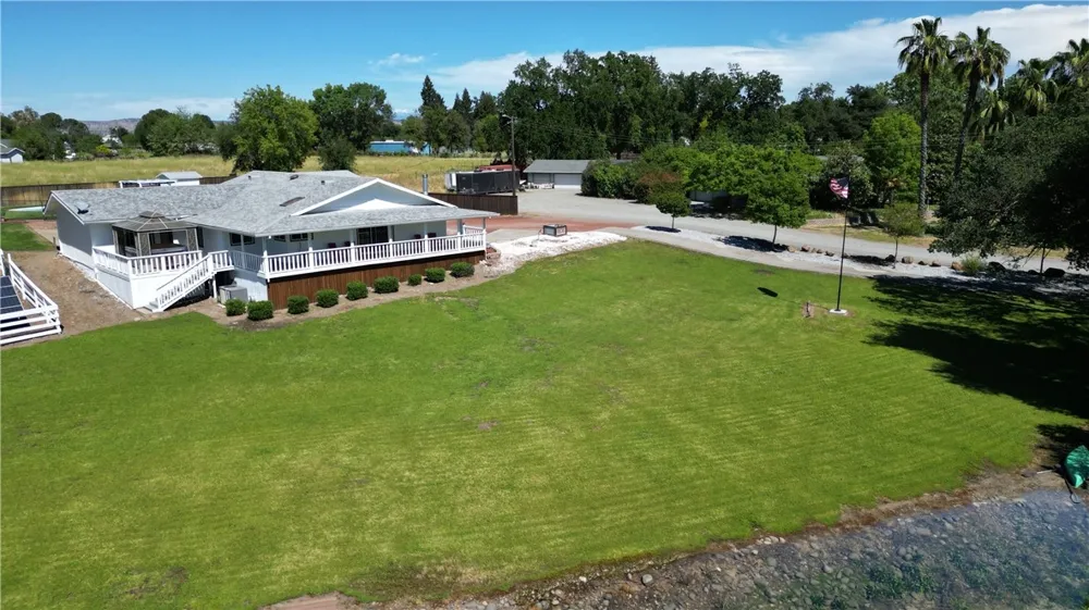 24960 2nd Avenue Los Molinos, CA 96055