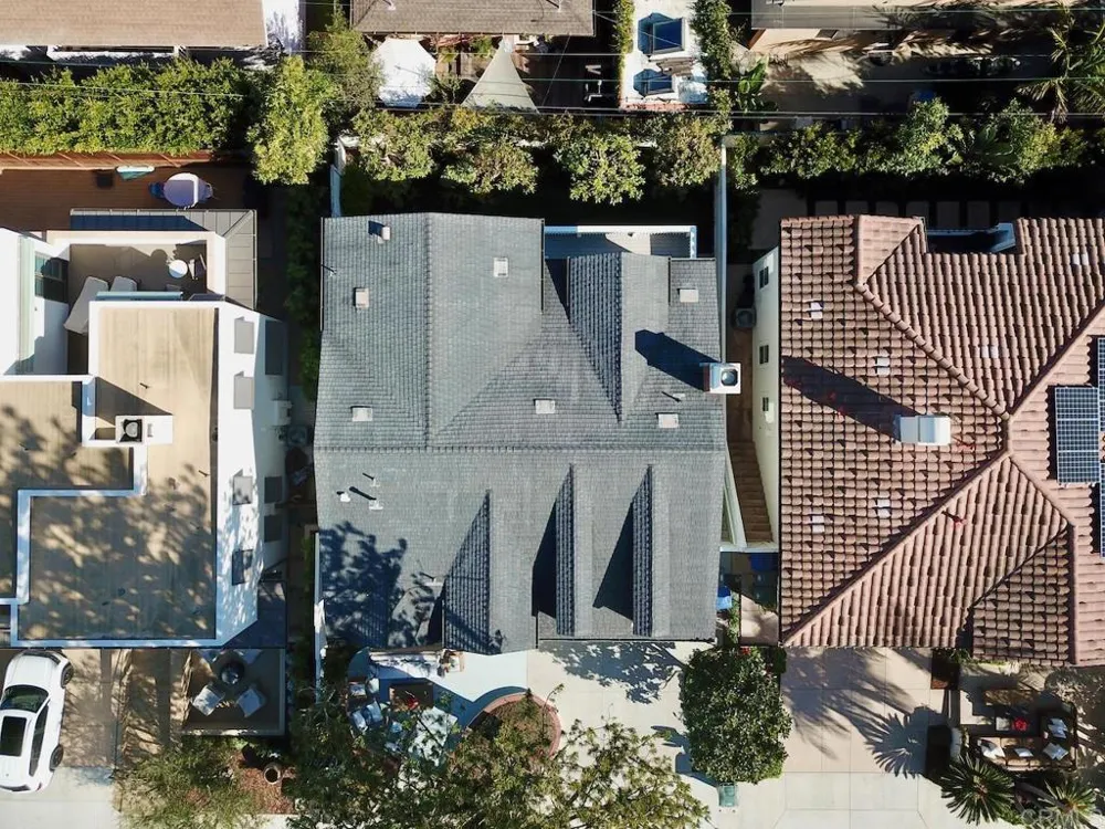 212 Helix Avenue Solana Beach, CA 92075