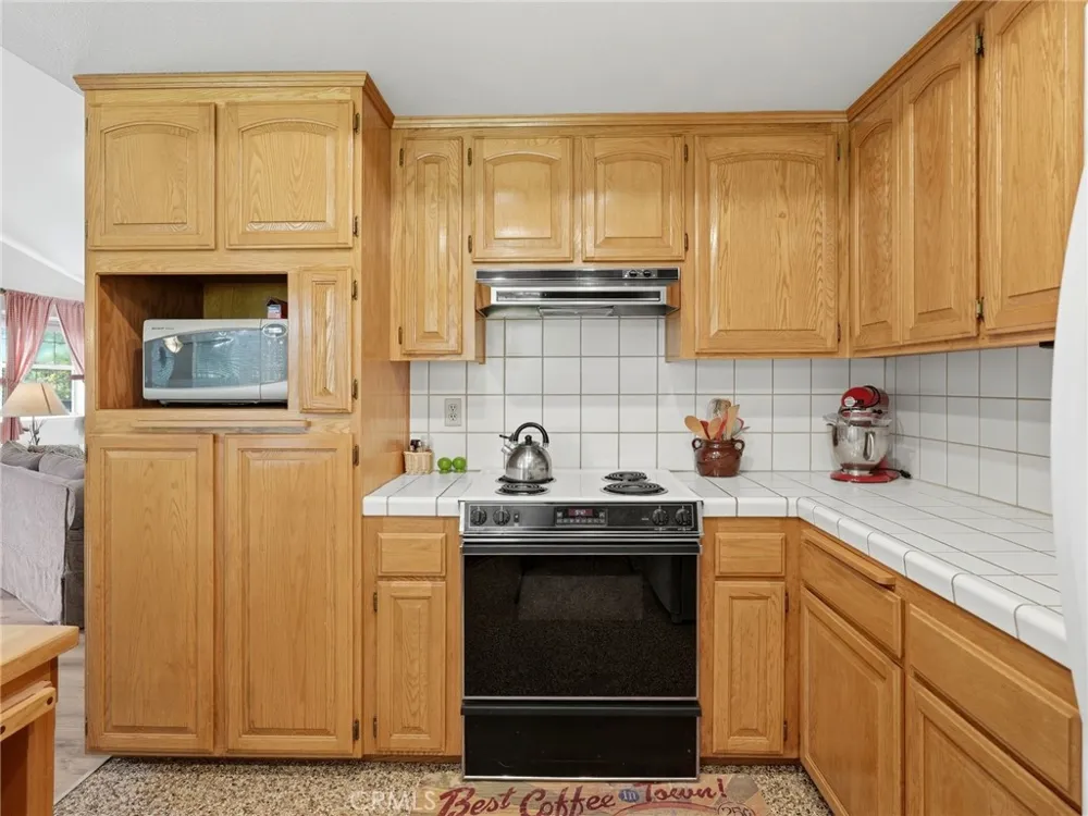 37927 China Creek Oakhurst, CA 93644