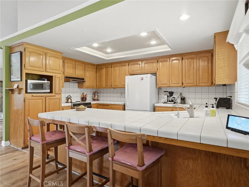 37927 China Creek Oakhurst, CA 93644