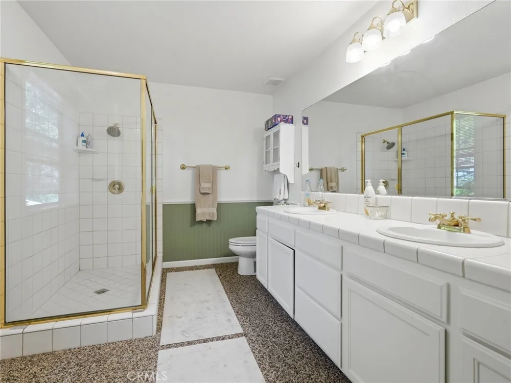 37927 China Creek Oakhurst, CA 93644