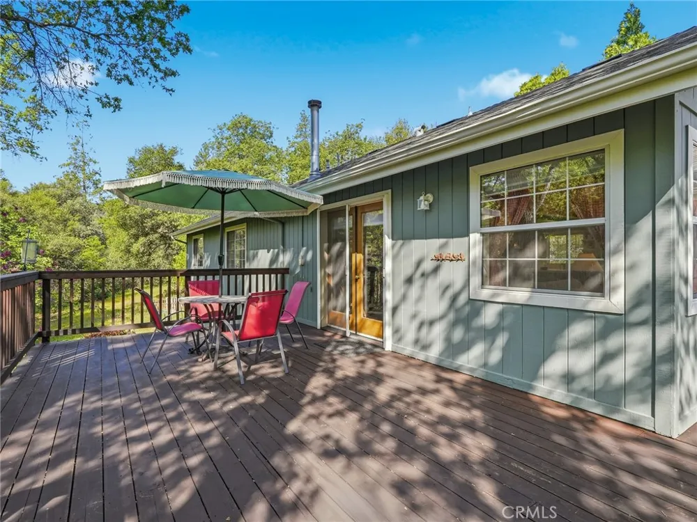37927 China Creek Oakhurst, CA 93644