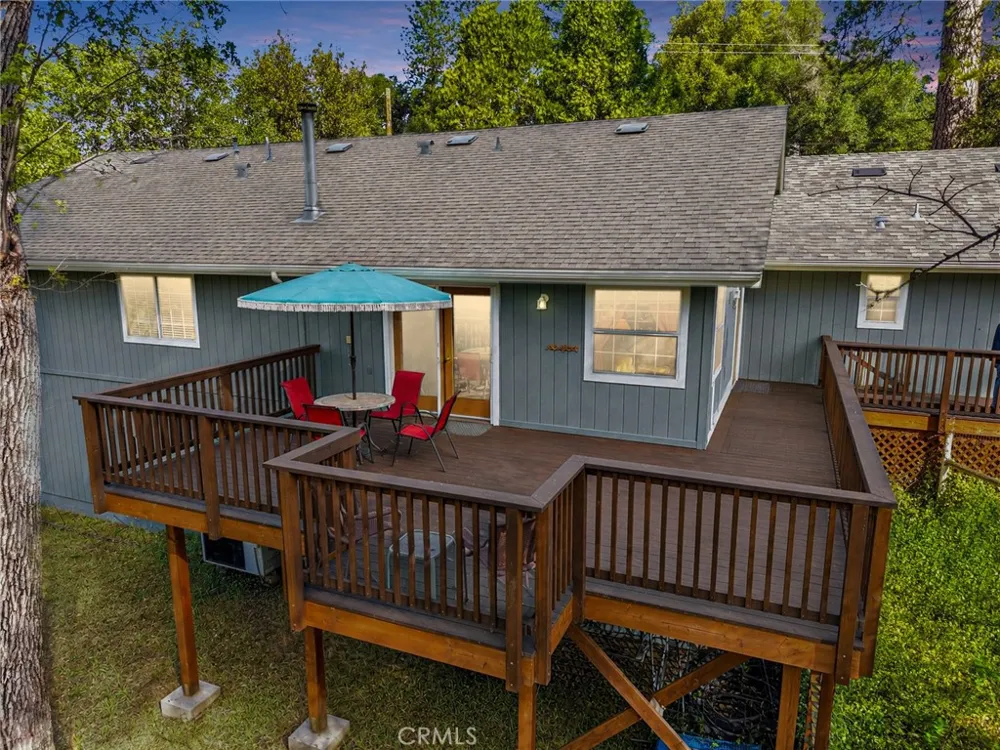 37927 China Creek Oakhurst, CA 93644