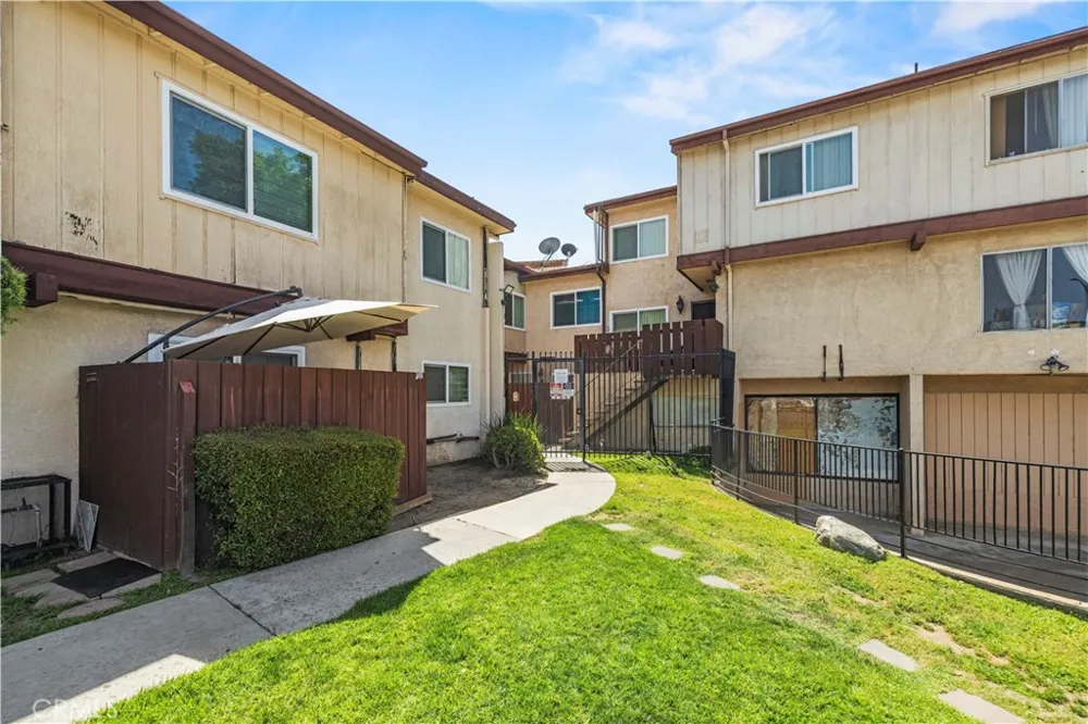 7320 Lennox Avenue #D8 Van Nuys, CA 91405