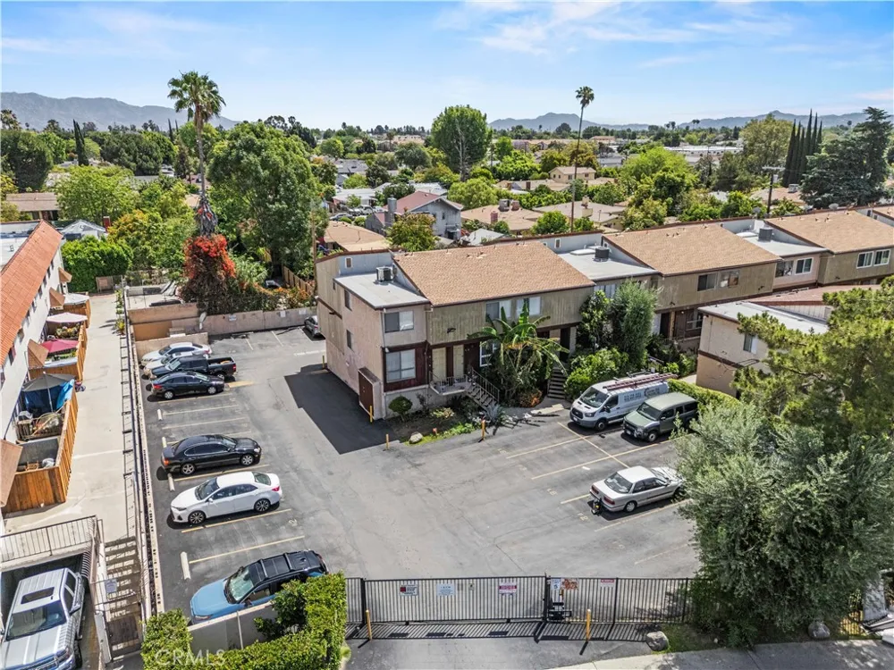 7320 Lennox Avenue #D8 Van Nuys, CA 91405