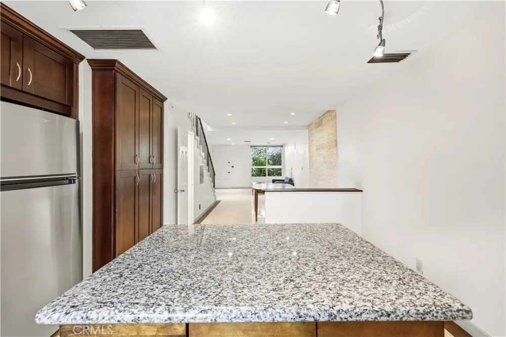 7320 Lennox Avenue #D8 Van Nuys, CA 91405
