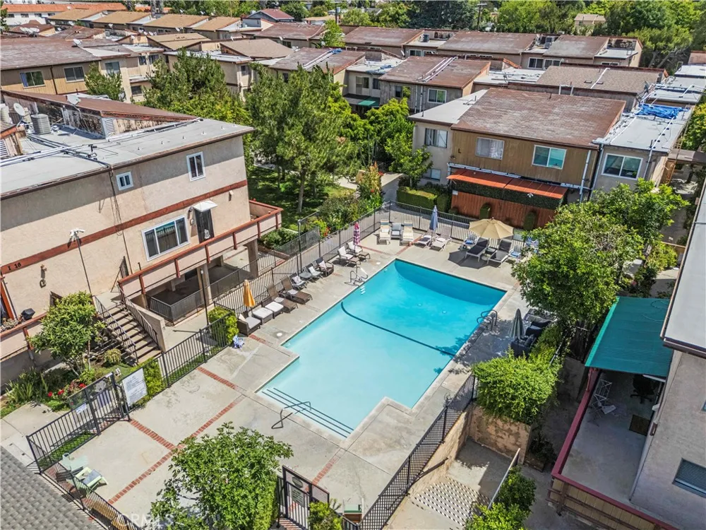 7320 Lennox Avenue #D8 Van Nuys, CA 91405