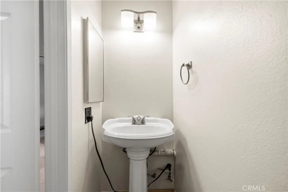 7320 Lennox Avenue #D8 Van Nuys, CA 91405