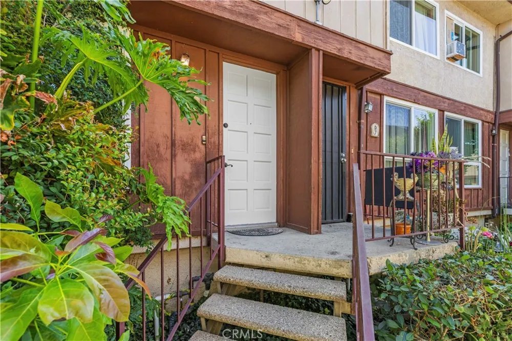 7320 Lennox Avenue #D8 Van Nuys, CA 91405