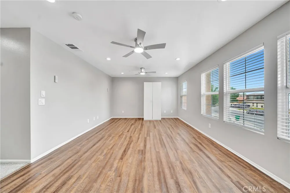 1222 W Avenue H7 Lancaster, CA 93534