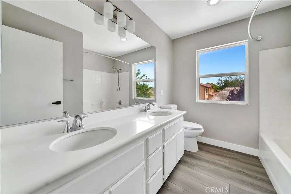 1222 W Avenue H7 Lancaster, CA 93534