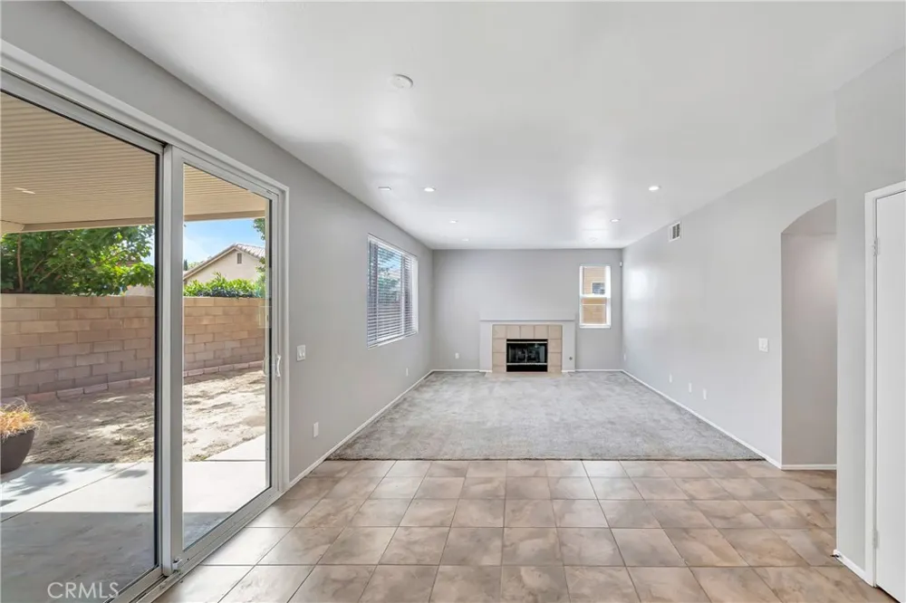 1222 W Avenue H7 Lancaster, CA 93534