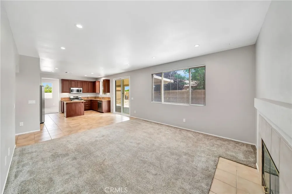1222 W Avenue H7 Lancaster, CA 93534